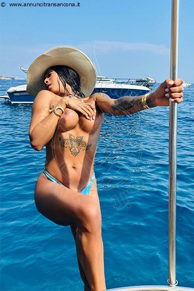Foto Transescort Roma Arianna Ferrari Pornostar